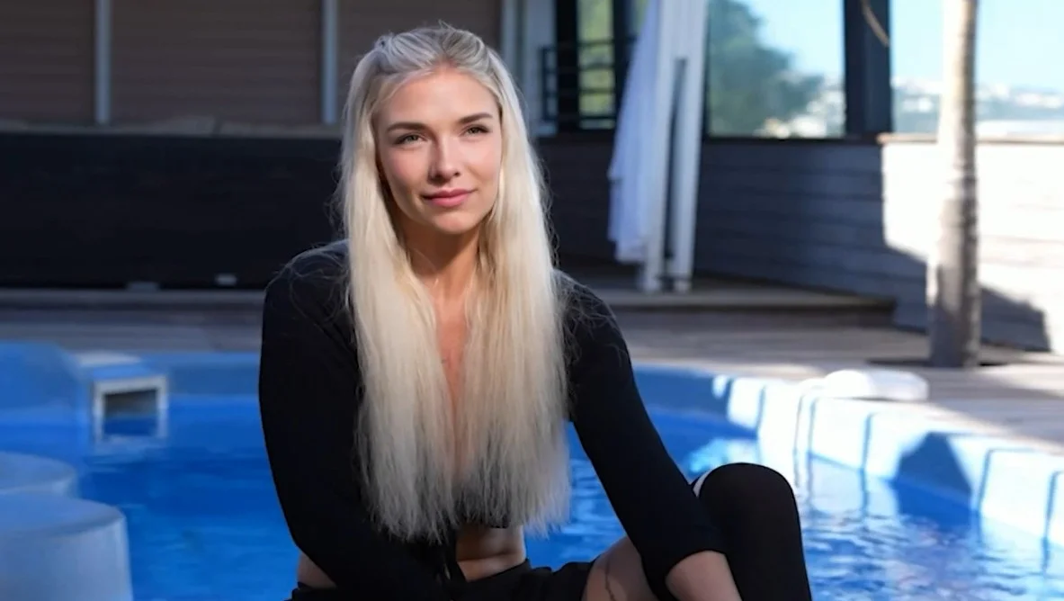 Jacquie Et Michel TV - Sophie - Sophie, 24 years old, from Paris