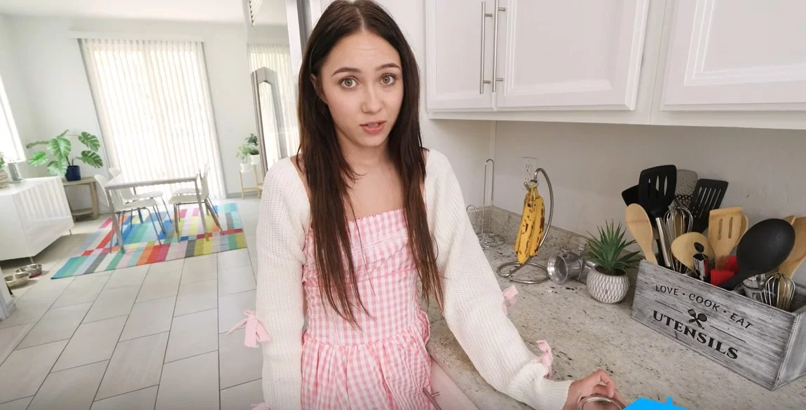 Dad Crush - Mia River - Stepdaddy, Please! Your Cum Will Make My Tits Grow! Mia Wants Every Drop