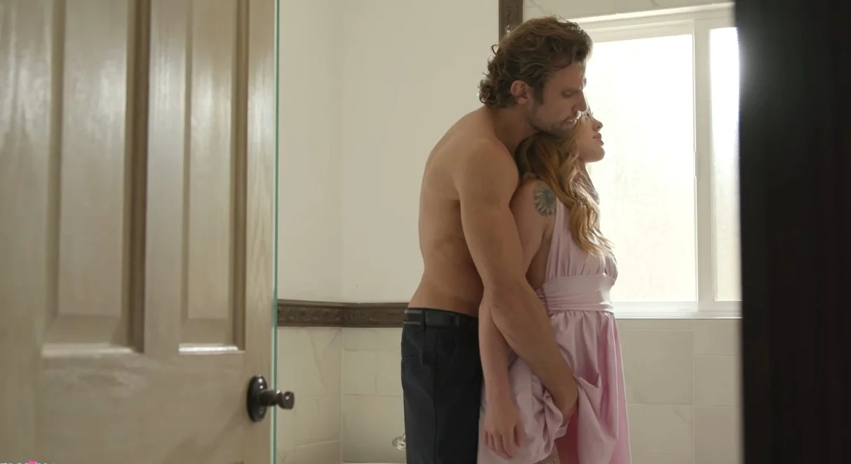 Family XXX - Penelope Snaps - Penelope Snaps Makes Stepdaddy Feel All Right
