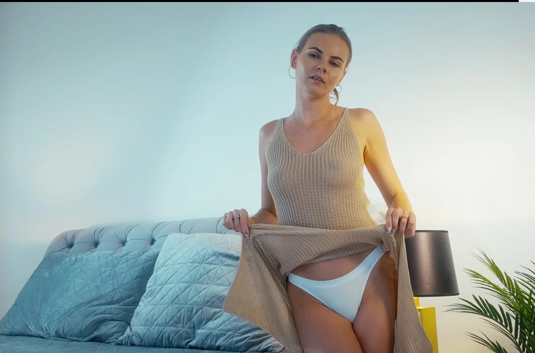 Fitting-Room - Kate Insta Babes