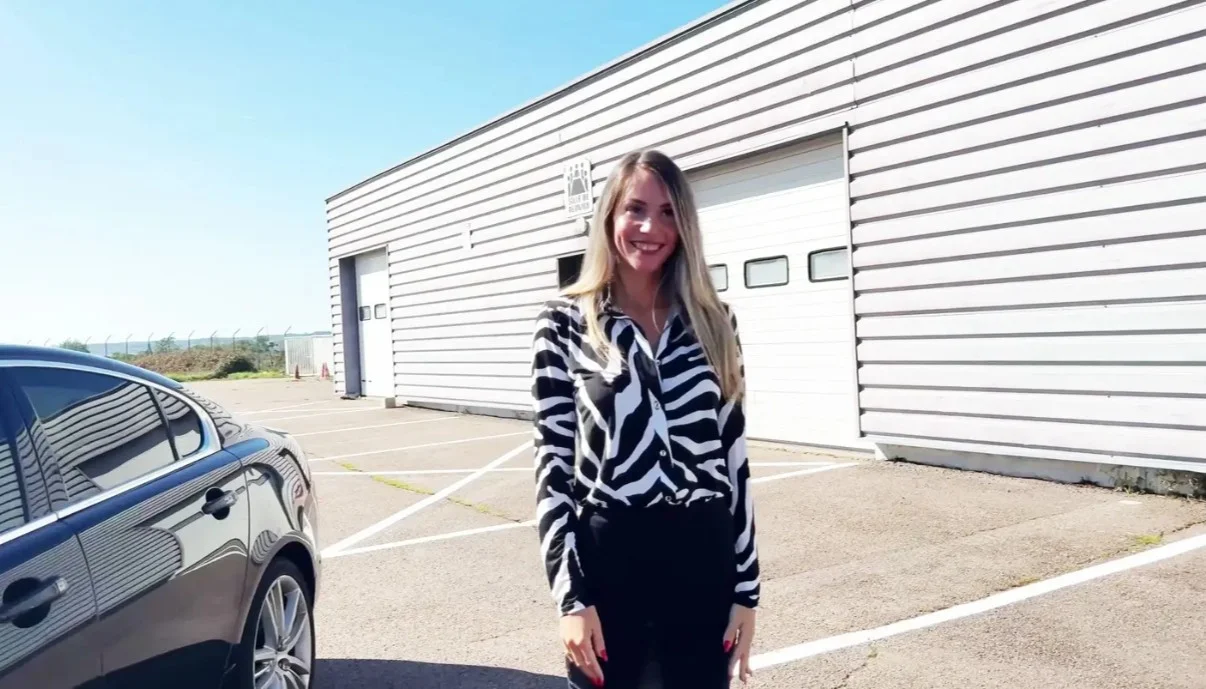 Jacquie Et Michel TV - Polly - Polly, 28 years old, hottie from Aix-en-Provence!