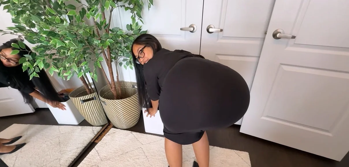 I Love POV - Hayleyxyz My Bootiful Personal Assistant