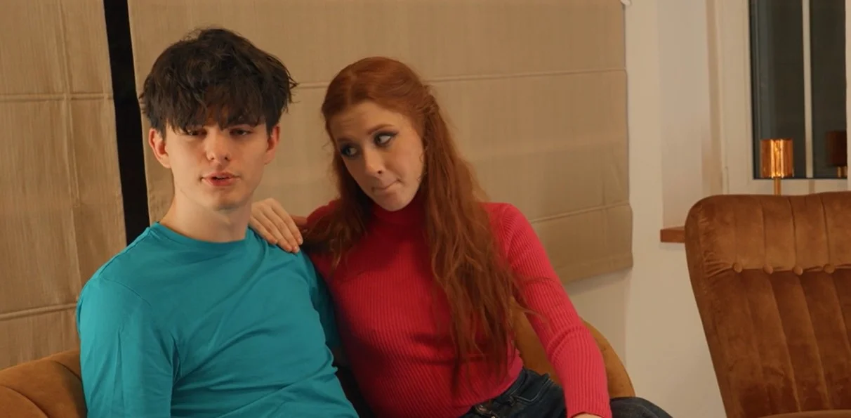 Hunt4k - Cherry Crush - STEAMING