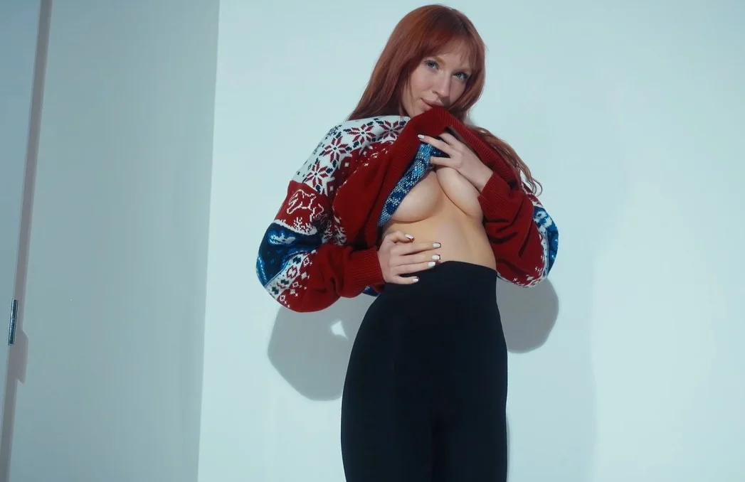 Fitting-Room - Lilly Mays Studio Session