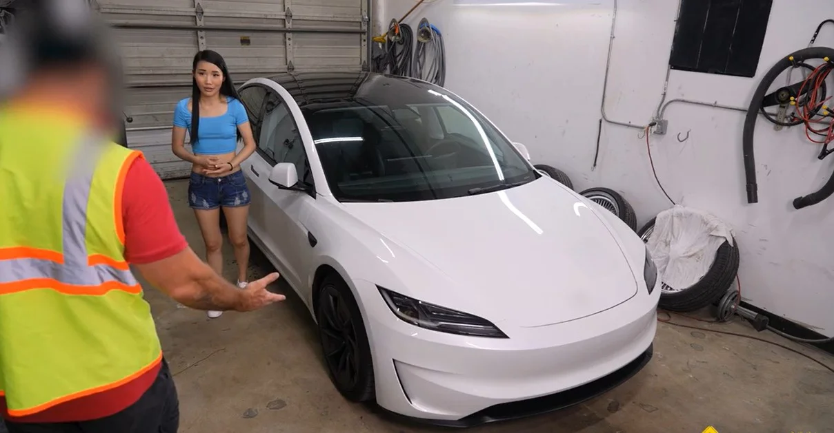 Bang - Kiki King - Pays the Mechanic with a Taste of Taiwan