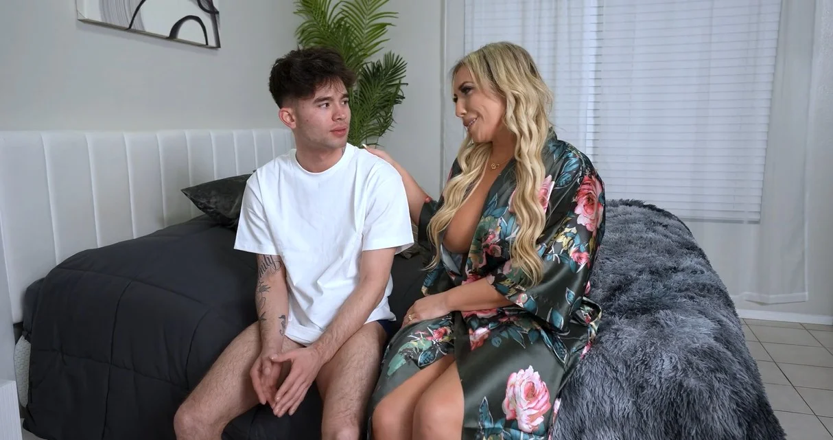 Mom Drips - Mia James - Aunt Mia, Our Horny House Guest- She Was Happy I Didn’t Pull Ou